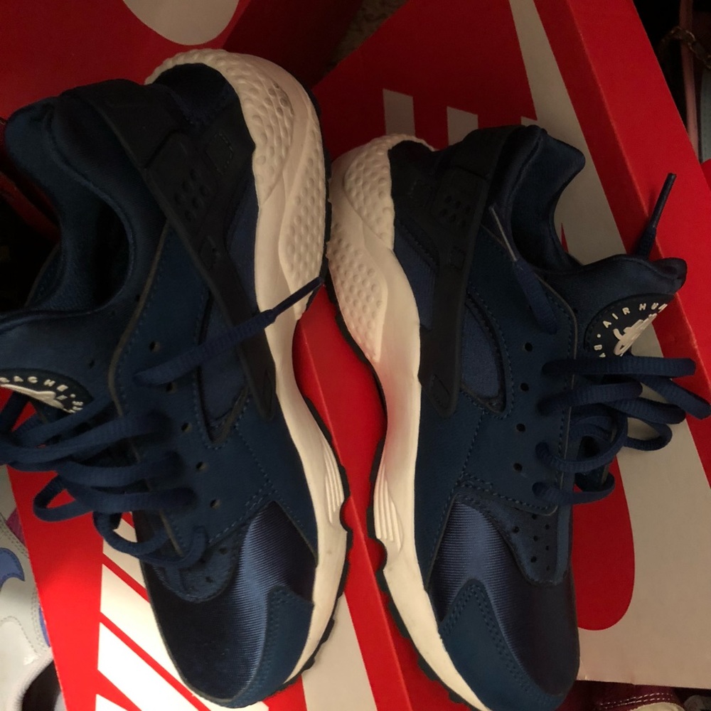 Rare blue huarache women